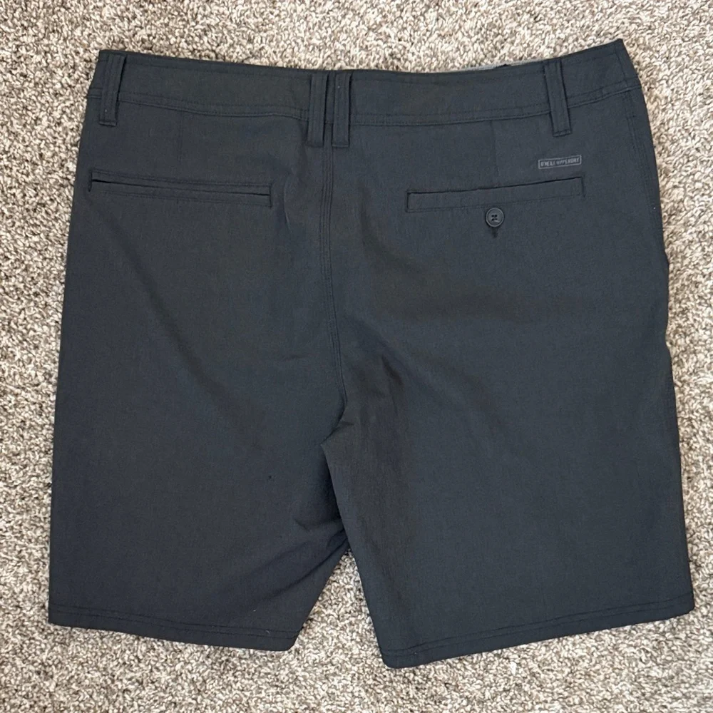 O'Neill Men's Charcoal Flat Front Shorts - Picture 2 of 5